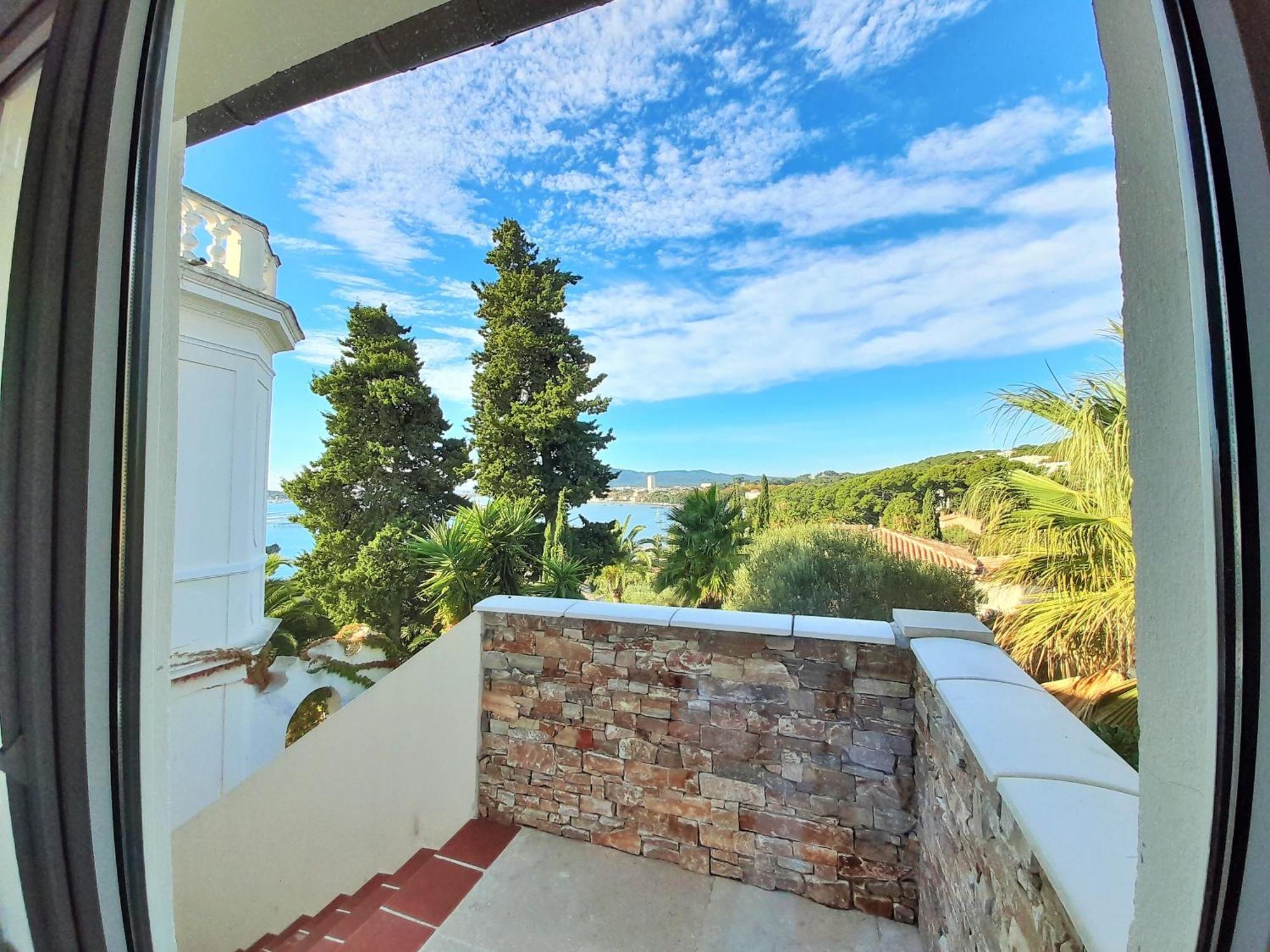 Villa-Chateau Les Terrasses - Tamaris, Plage Des Sablettes, Mer Au Bas De La Propriete La Seyne-sur-Mer Buitenkant foto
